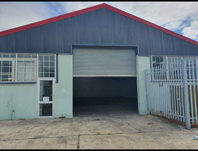 361M² FACTORY RENTED IN TRIANGLE FARM